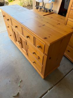 Bedroom set of dressers and nightstands Pine