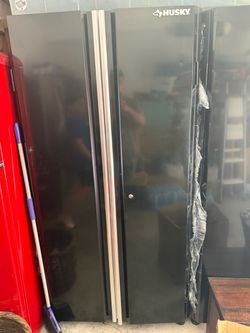Husky Heavy Duty Garage Cabinet - Like New (with Keys)