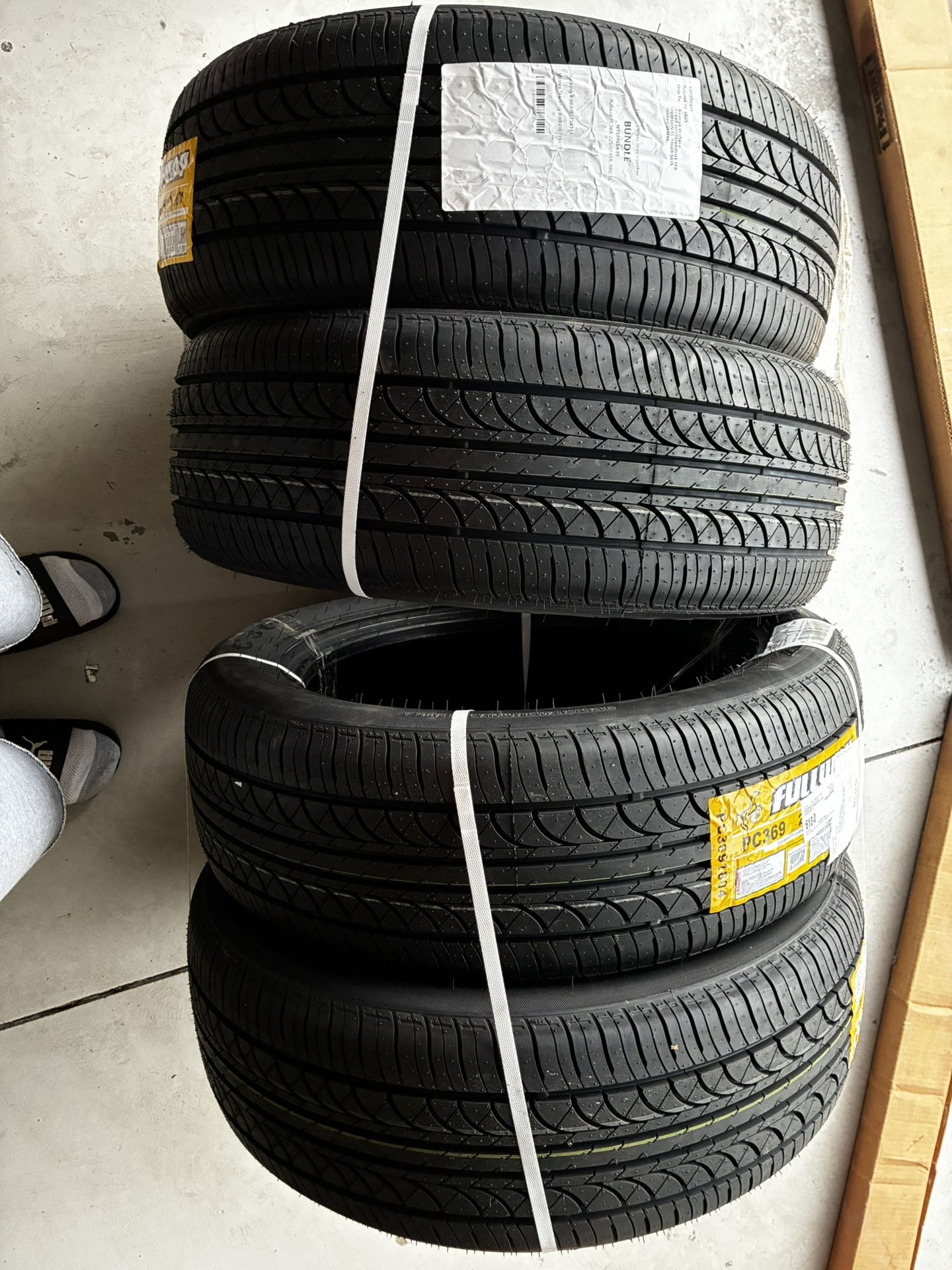 Tires Size: 225/55R18