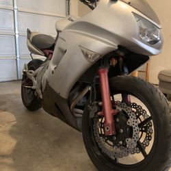 GREAT DEAL.. 650 Kawasaki Ninja 