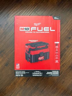 New Milwaukee M18 FUEL 2.5 Gal Wet/Dry Vacuum