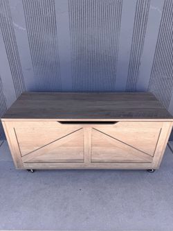 Chest with wheels