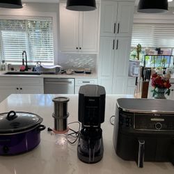Bundle! Ninja Creami, Ninja Airfryer and Crockpot
