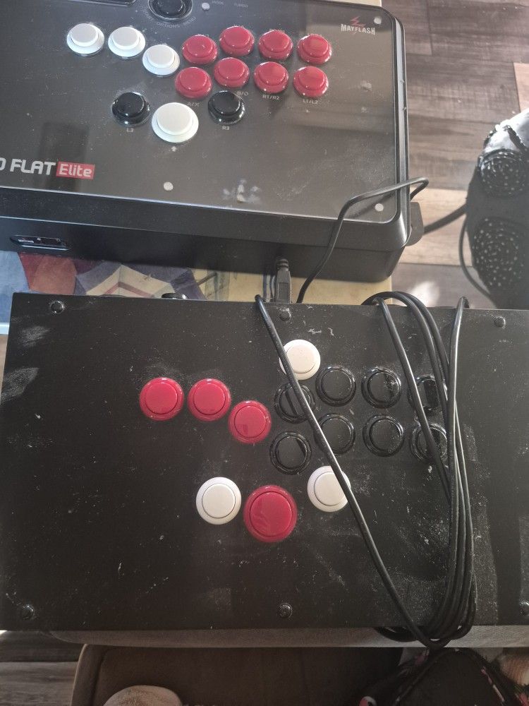 2 FLAT BOX CONTOLERS