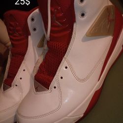 2$ ANY PAIR OF SHOES ...(JORDANS ARE 5$) !!!!