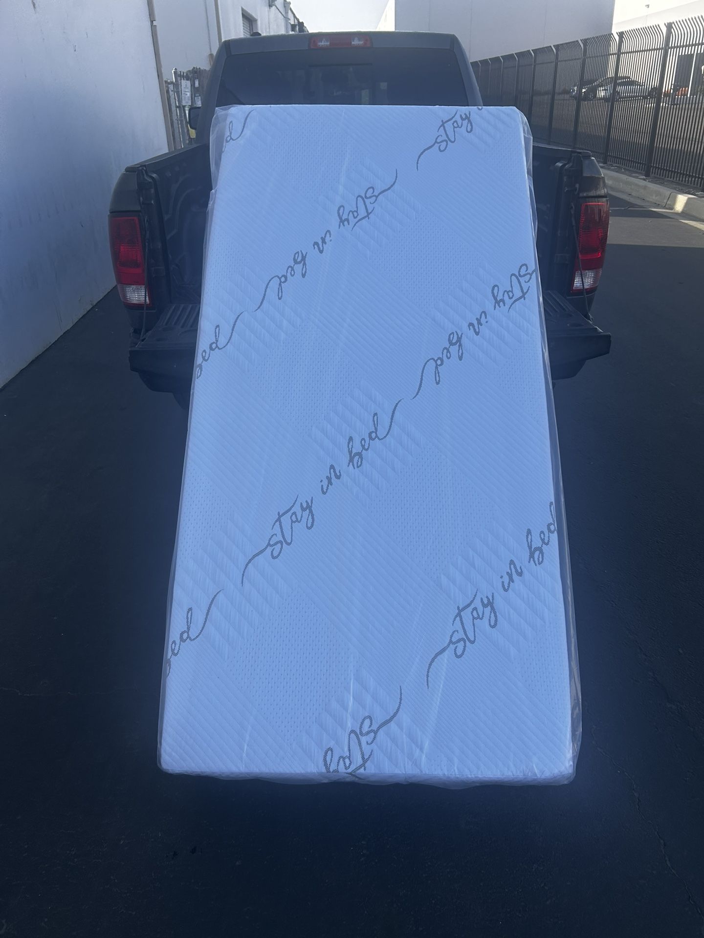 NEW MATRESSES AND FURNITURE GREAT QUALITY  TWIN FULL QUEEN CAL KING EASTERN KING