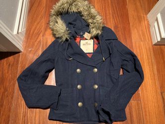 hollister women Jacket bomber fur sweater sweatshirt abercrombie AF authentic S XS puffer coat fur super cute feminine