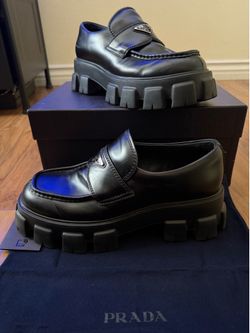 Prada Leather Monolith Loafers (SIZE 10  EU 40)