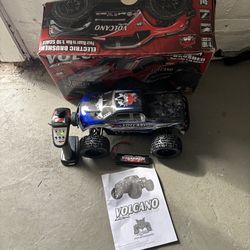 Redcat Volcano EPX RC Truck - 1:10 Brushed Electric Monster Truck