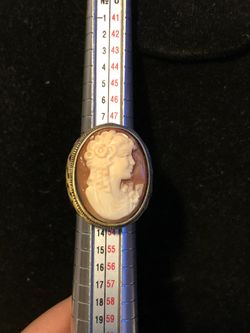 Shell cameo ring size 5 1/2