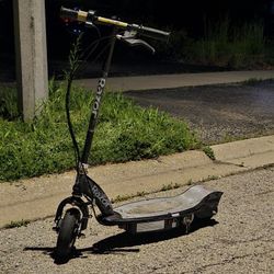 Razor Scooter E100