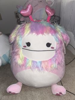 Dobrilla 16” Squishmallow Valentines Bigfoot 