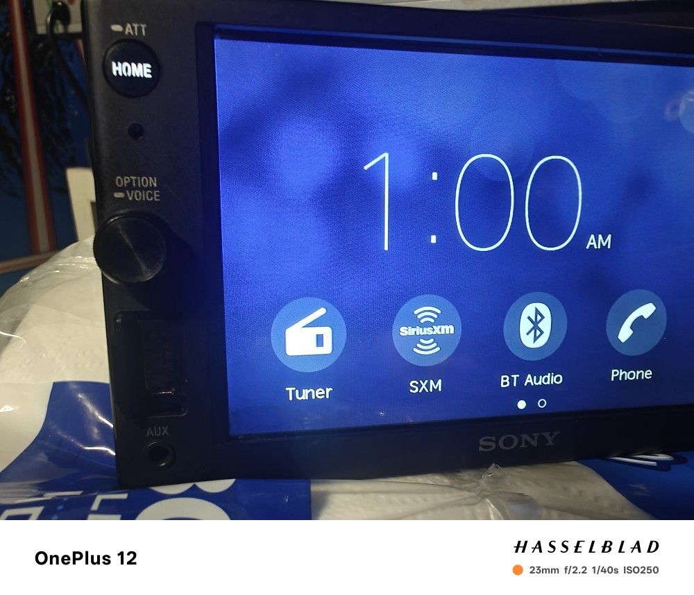 Sony XAV-AX1000 6.2" Apple CarPlay Media Receiver with Bluetooth 