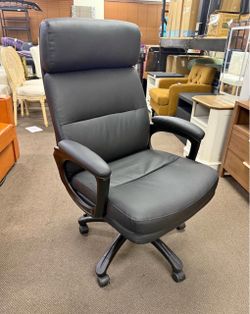 Serra executive Office Chair