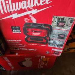 Milwaukee Carry On Power Inverter ( Tool Only)