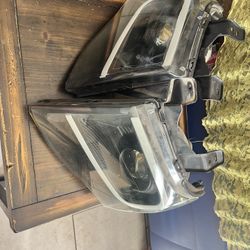 Headlights Ford Expedition