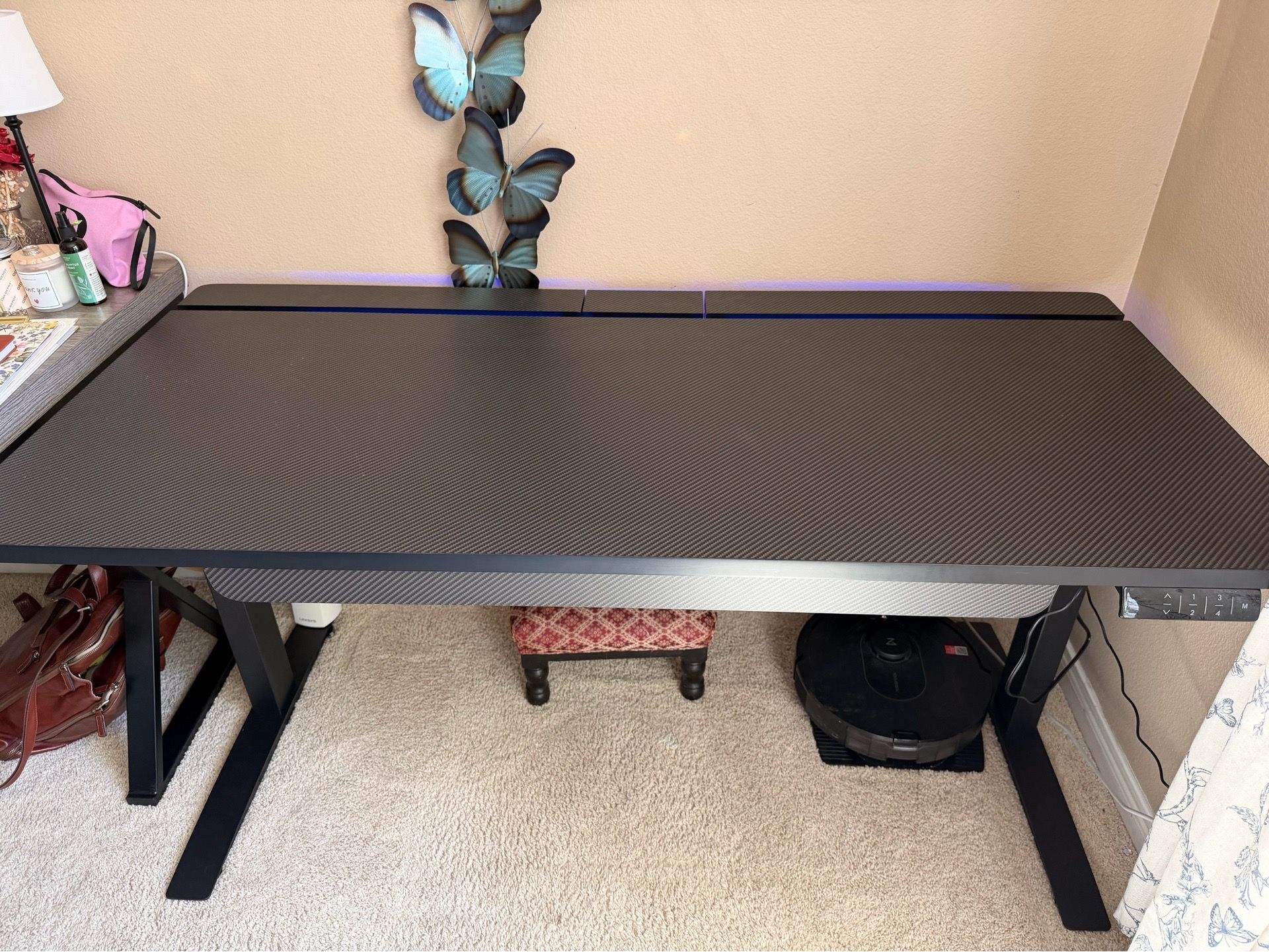 Computer desk