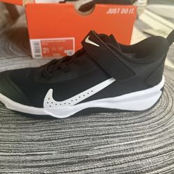Nike Boy Shoes Size 2.5Y