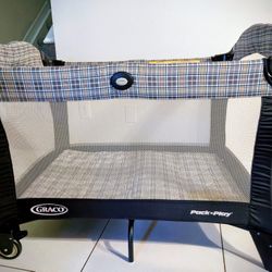 Potable Crib Graco with very little use