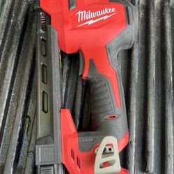 Milwaukee M12 Cable Stapler TOOL ONLY