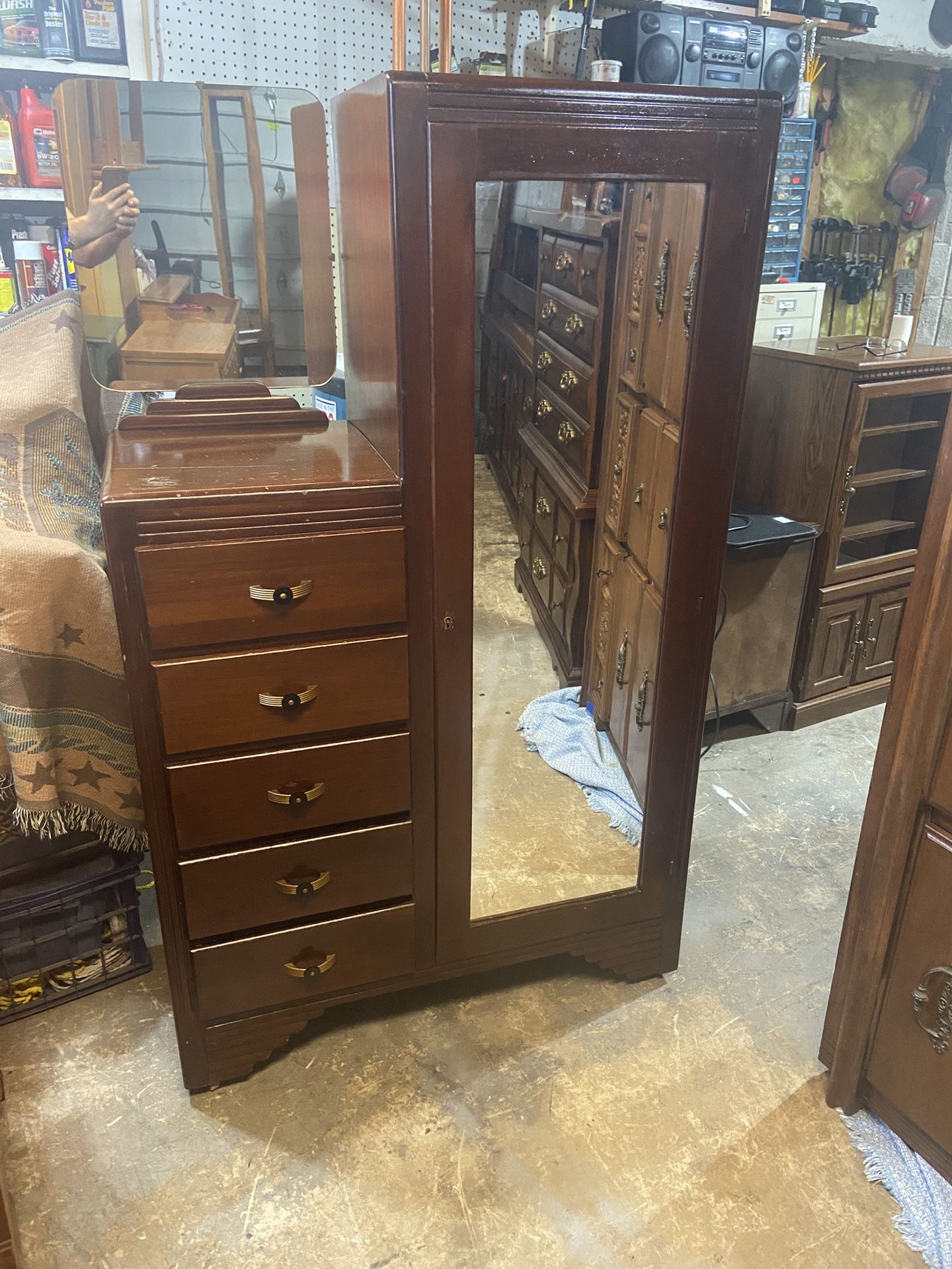 5 Drawer Chifforobe/ Dresser / Armoire