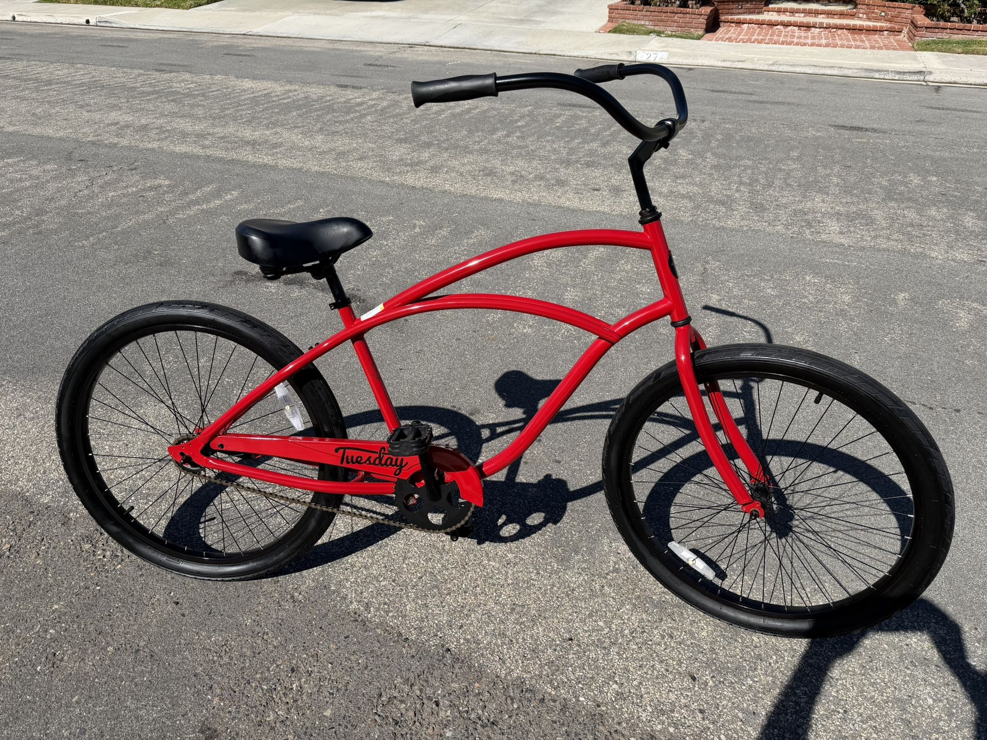 GORGEOUS BEACH CRUISER BRAND NEW CONDITION