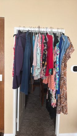 Ladies clothes, mostly size Large/14