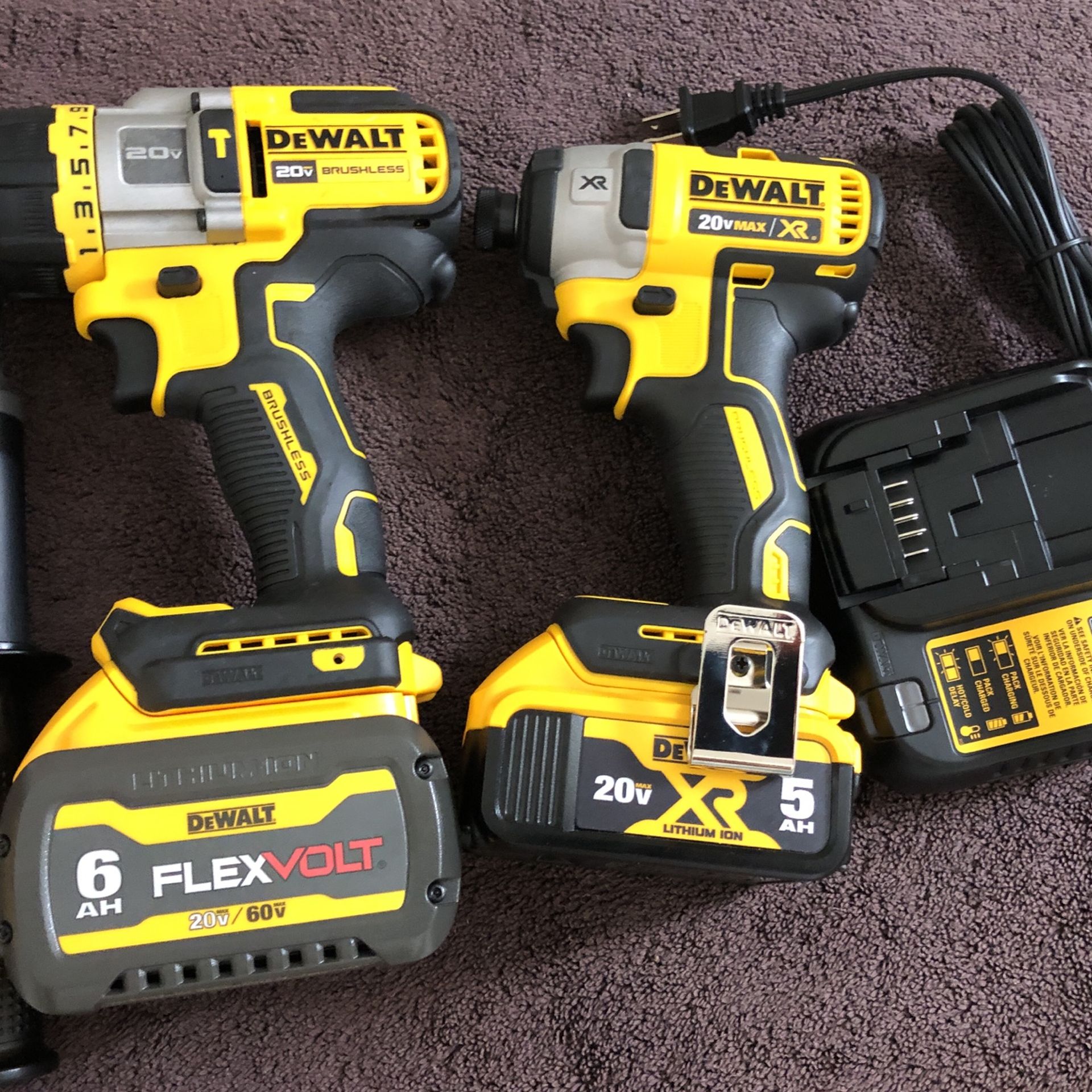 New Dewalt Flex Volt Set 