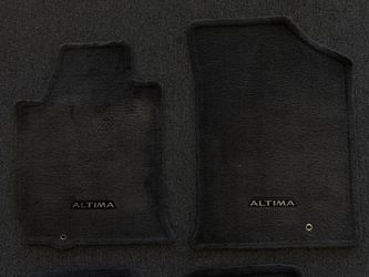 Nissan Altima OEM Carpet Floor Mats