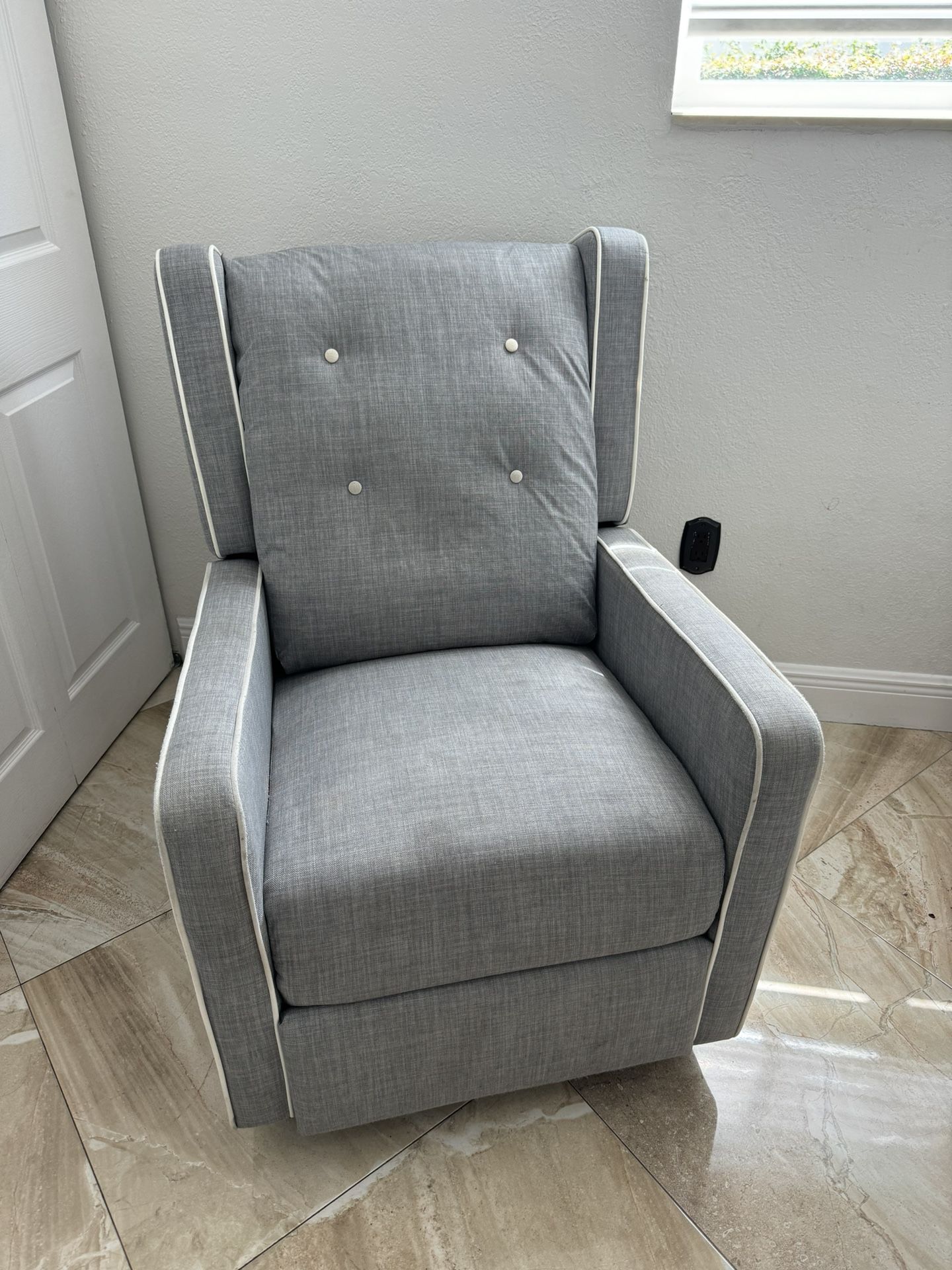 Grey Rocking Chair Recliner/ Reclinable