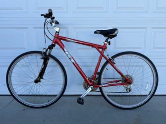 2006 GT Nomad Hybrid Bicycle - Red