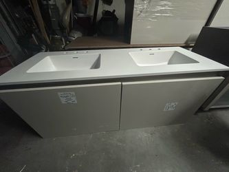 NEW !!Luxury Double Sink Bathroom Vanity with Cabinet. Made in Italy. Brand Arredo3