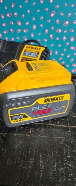 Shop DEWALT
FLEXVOLT 20-Volt/60-Volt Max Lithium-Ion 12.0 Ah Battery Pack