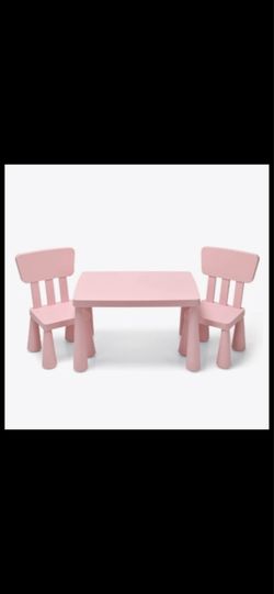 Kids table and chairs