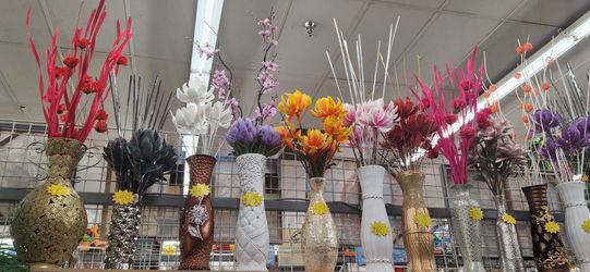 Beautiful Flowers Arrangement๐ปMany Different Colors And Styles