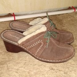 Adorable Size 10 Women's Leather Sandals! 👡