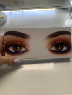 Kylie Cosmetics Eye Shadow Pallet 