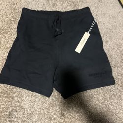 Size L Essentials Shorts