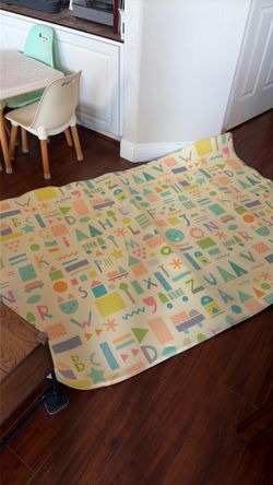 Playing mat for toddler