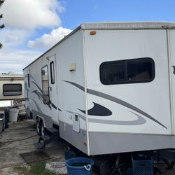 2007 Keystone Travel Trailer