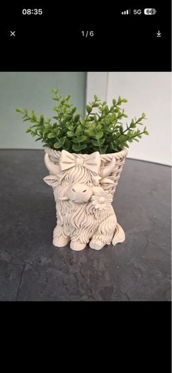 Highland Cow Resin Planter Pot