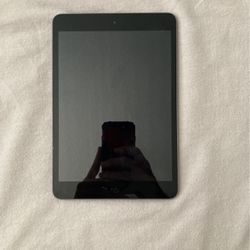 Apple iPad Mini 1st Gen  7.9” Black - Used