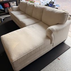 Basset Couch w/ Chaise Lounge 