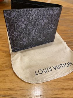 Louis Vuitton Card Holder/ Wallet for Sale in Dearborn Heights, MI - OfferUp