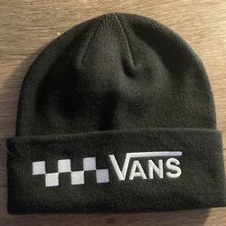Vans and snoopie beanie