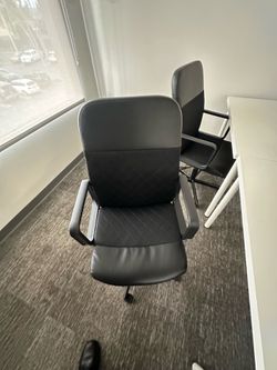 4 black chairs