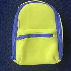 Lunchbox neon washable tech Gear