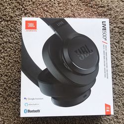JBL LIVE 500BT Wireless Bluetooth Over-Ear Headphones With Built-in Microphone