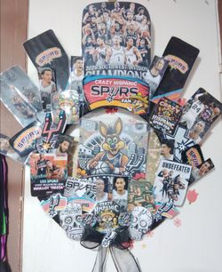 Spurs Wreaths $8