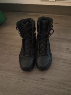 Steel toe boots